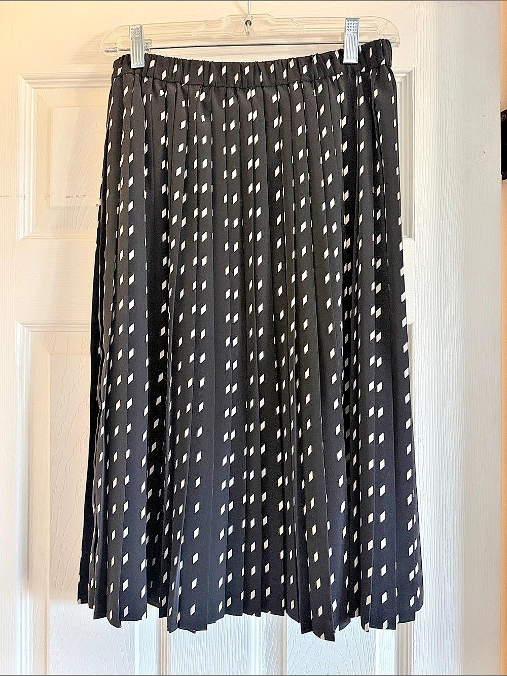 Banana Republic Geometric Pleated Midi Skirt Black & White Small